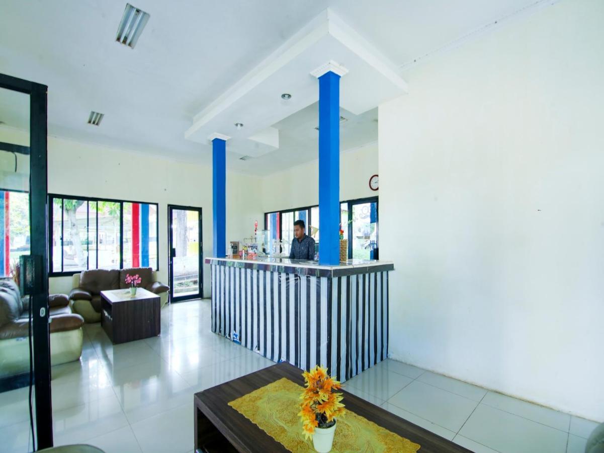 Oyo 3475 Villa Ex Mtq Pagaralam Eksteriør billede
